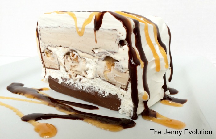Snickers Ice Cream Cake. Photo credit: Mommy Evolution.
